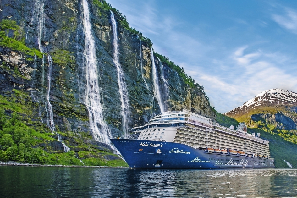 Mein Schiff Norwegen Mit Nordkap Und Spitzbergen